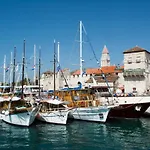 Roko * Τρογκίρ