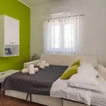 Διαμέρισμα Roko *